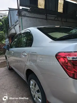 Toyota Axio 1.5 Hybrid 2WD 2015 Silver
