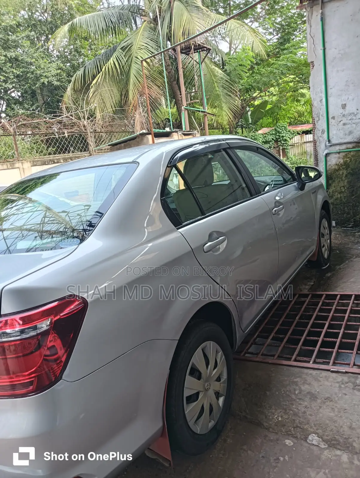 Toyota Axio 1.5 Hybrid 2WD 2015 Silver