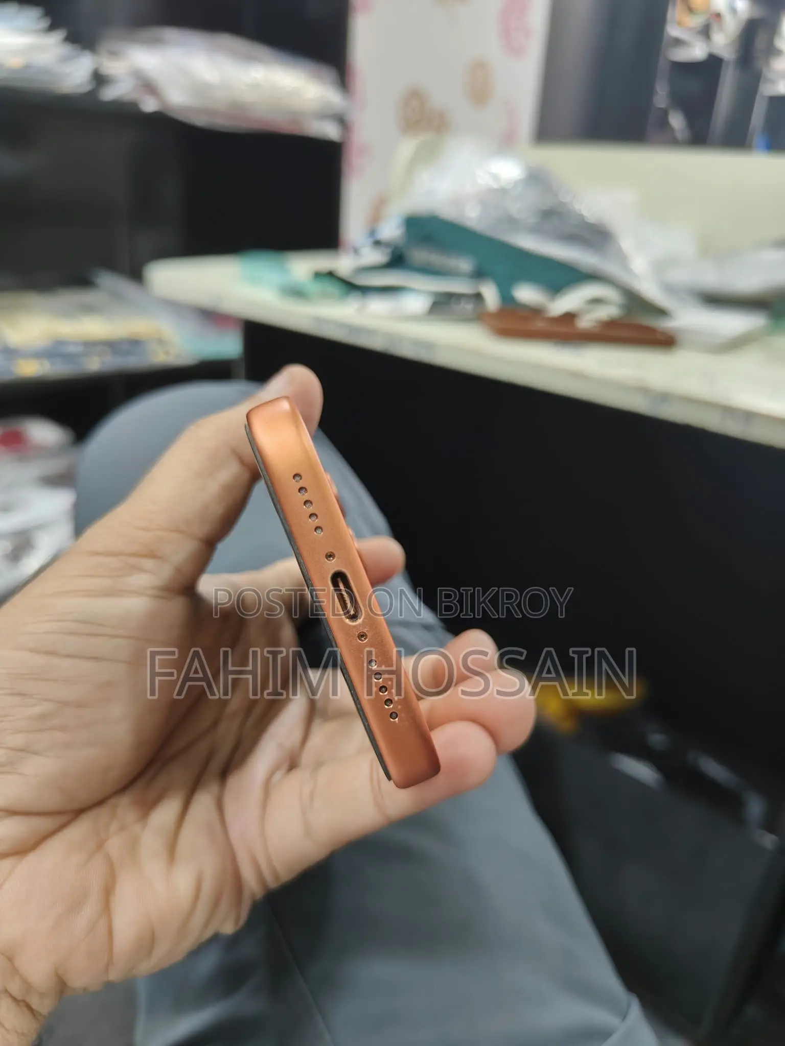 অ্যাপল আইফোন ১৭ প্রো ২৫৬ জিবি অরেঞ্জ
