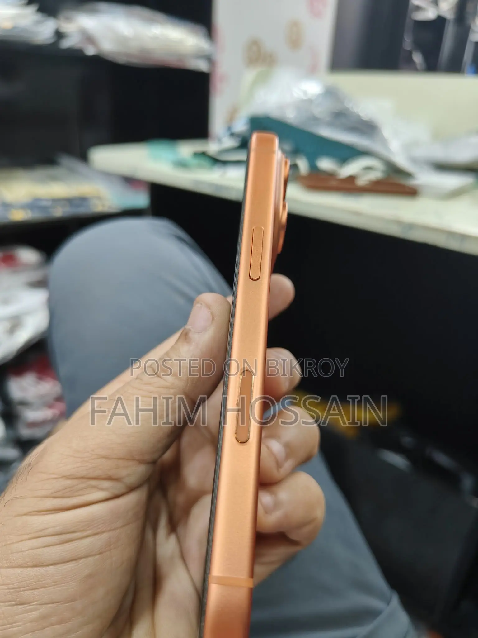 অ্যাপল আইফোন ১৭ প্রো ২৫৬ জিবি অরেঞ্জ