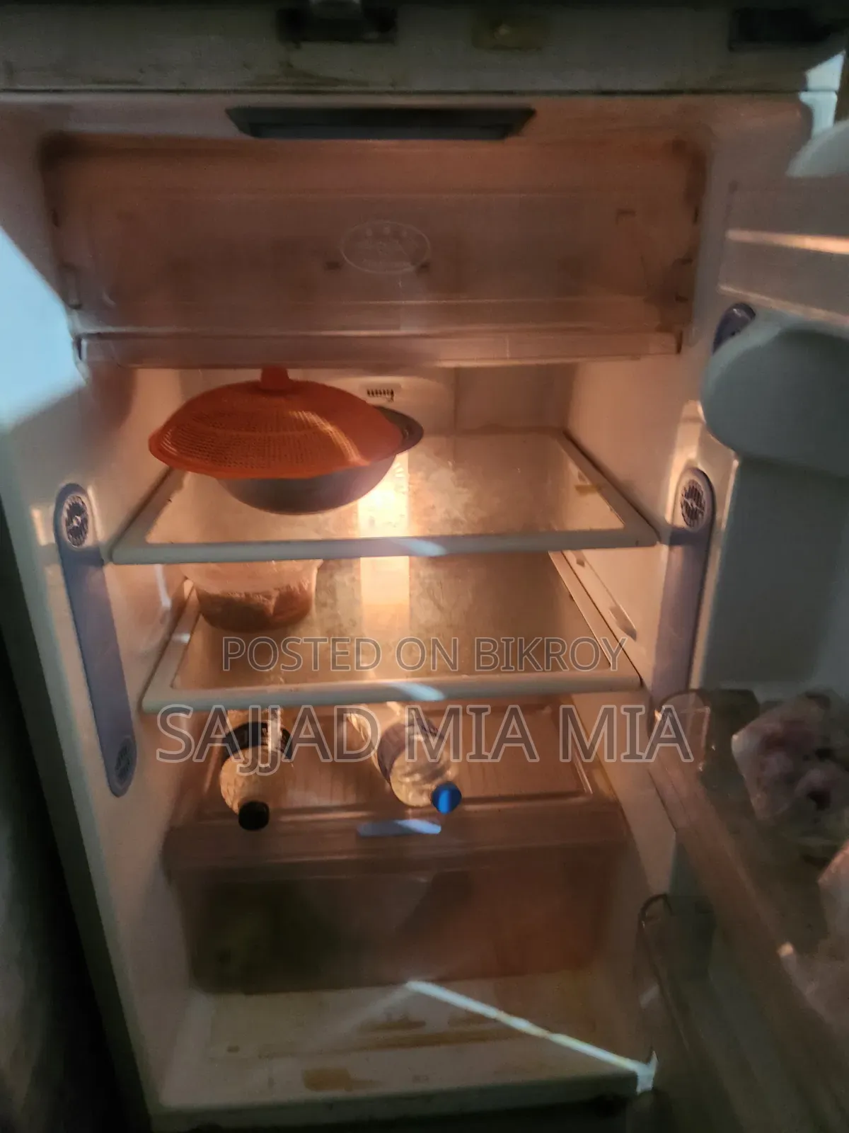 LG Company Old Fridge for Sale
