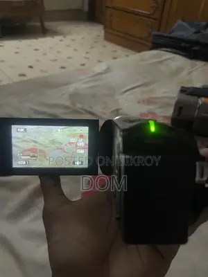 Canon Vixia HF R300