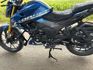 Honda Hornet 2.0 2025 Blue