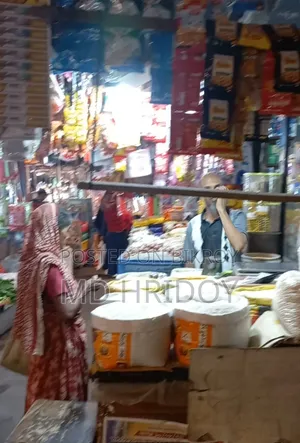 "দোকান ভাড়া হবে"