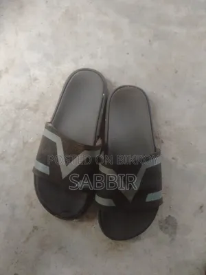 জুতা বিক্রি করা হবে