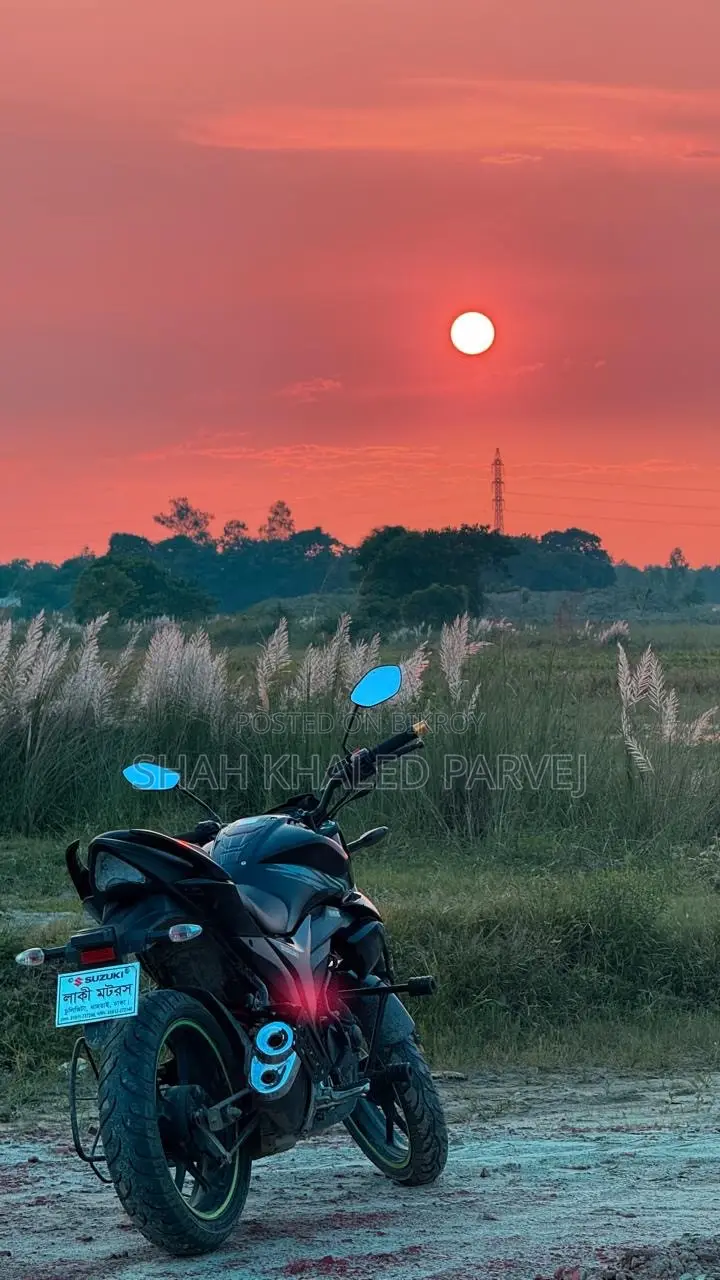 নতুন সুজুকি জিক্সার ২০২৫ কালো