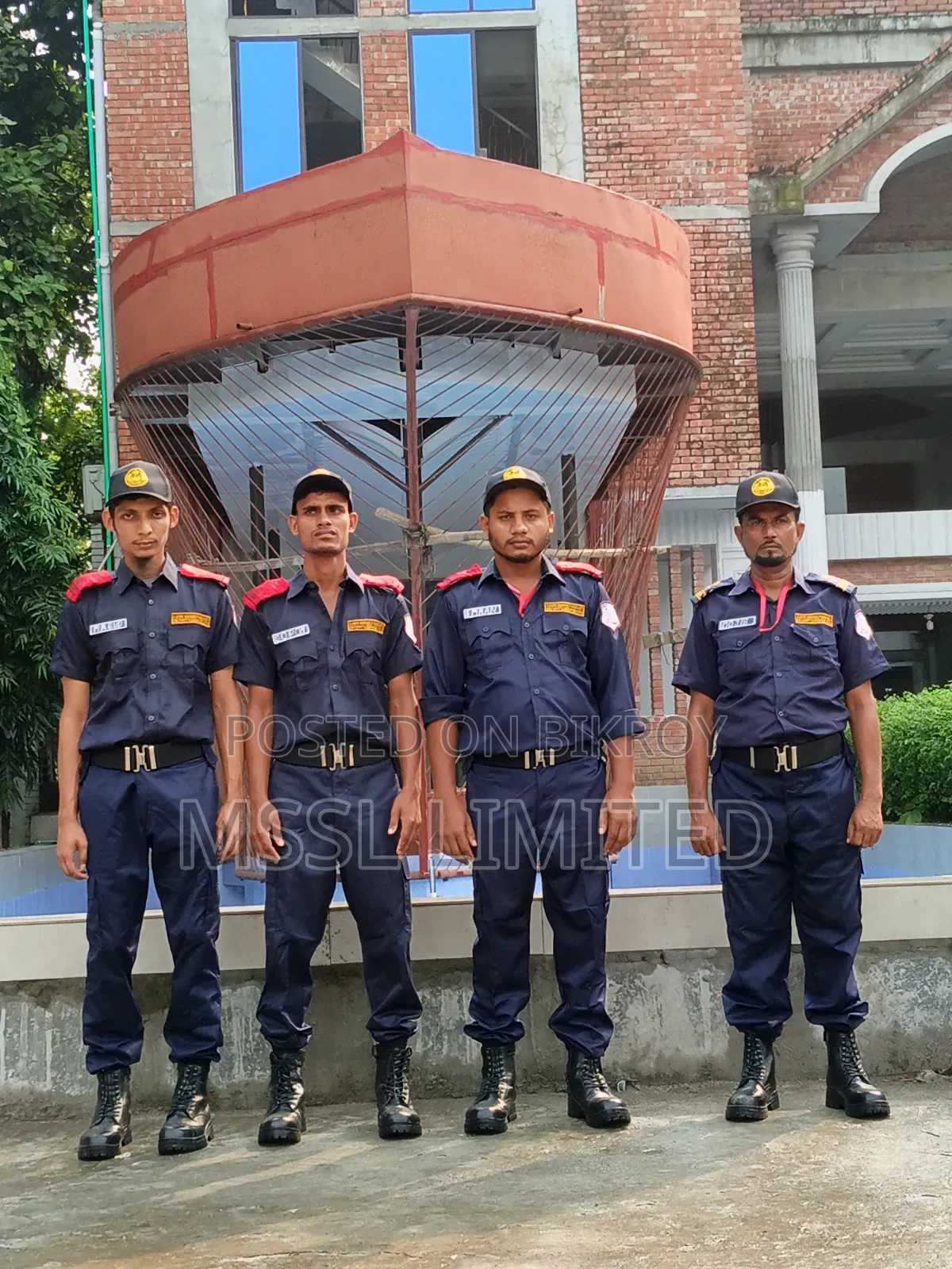 Showroom Security Guard Needed
