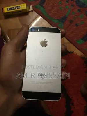 Apple iPhone SE 32 GB Black
