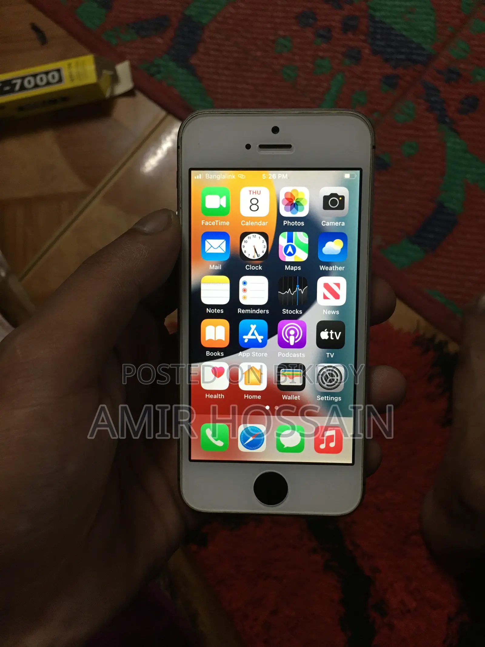 Apple iPhone SE 32 GB Black