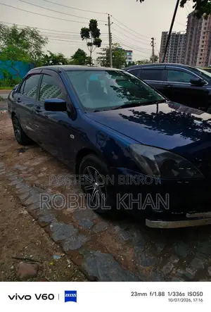 Mitsubishi Lancer 2004 Blue