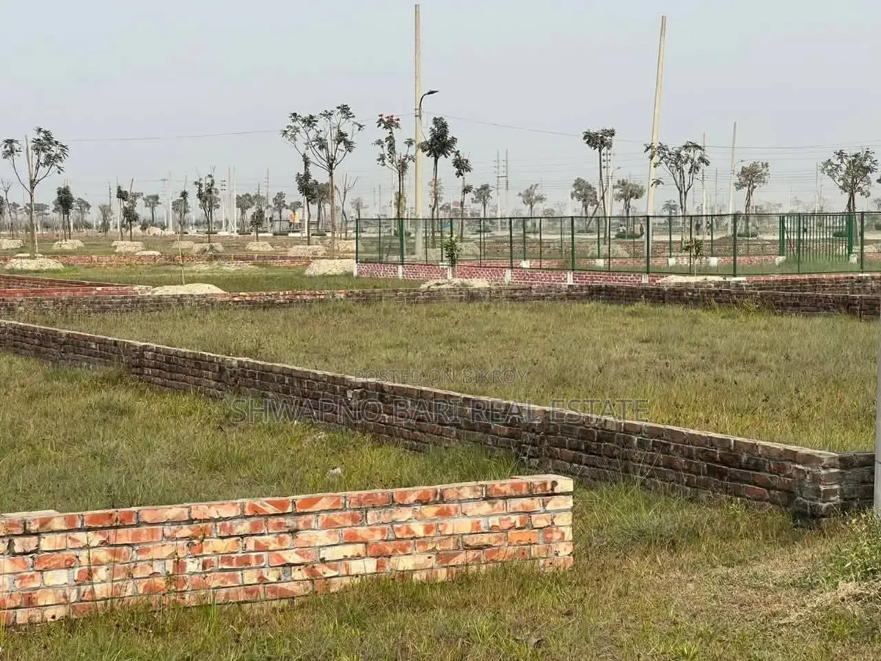 3 Katha Prime Location Plot Sale in American City