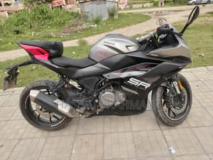 CFMoto 300SR 2025