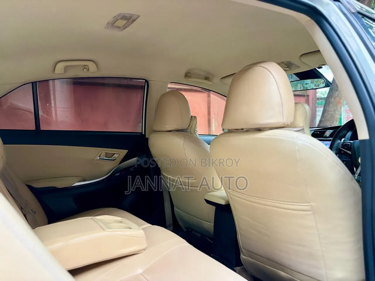 Toyota Premio 2018 Pearl