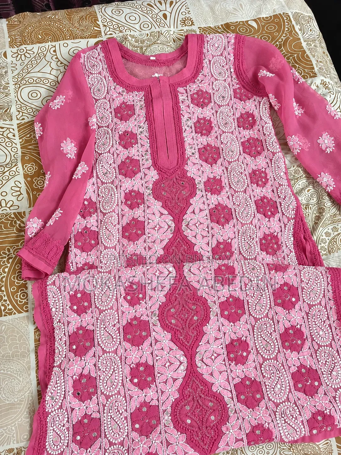 পিংক শিফন কামিজ