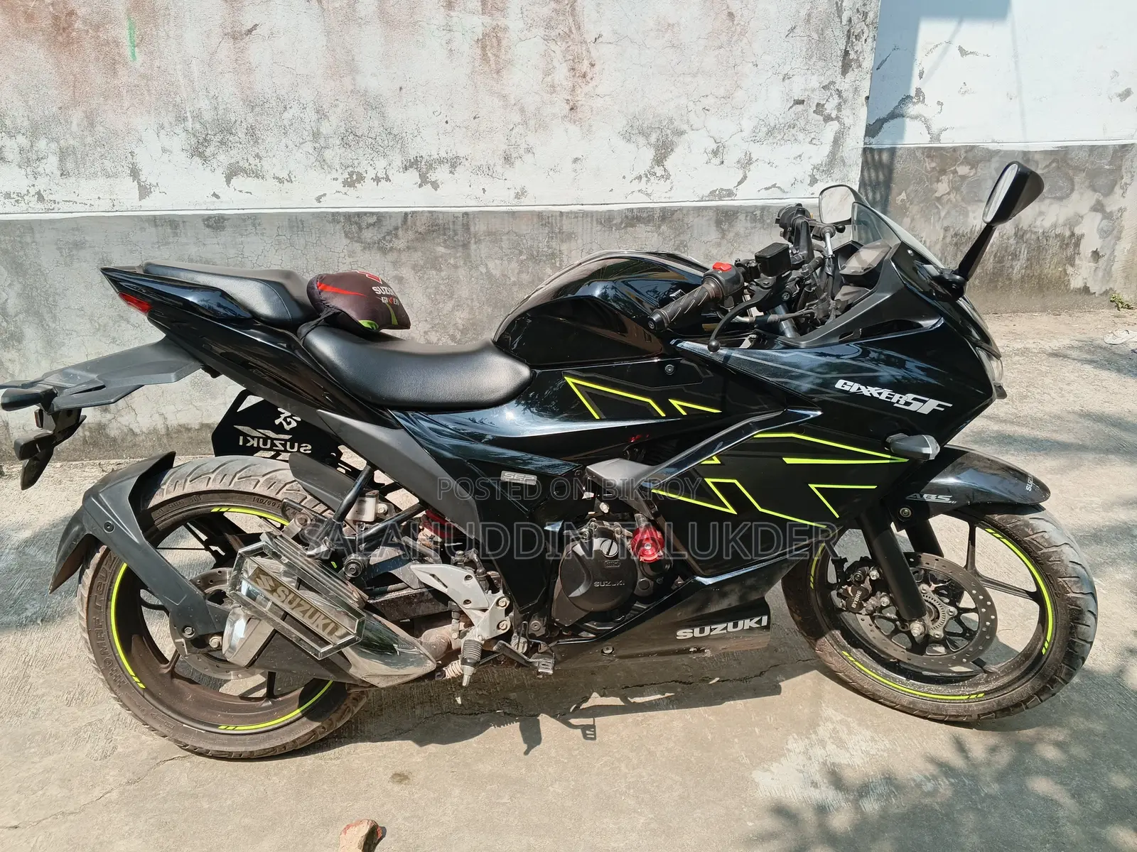 সুজুকি জিক্সার এসএফ ২০২৫ ব্ল্যাক