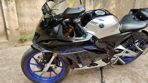 Yamaha R15M 2025 Silver