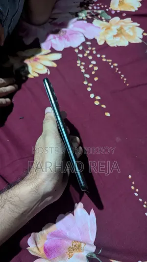 রিয়েলমি ৮ ৫জি ১২৮ জিবি কালো