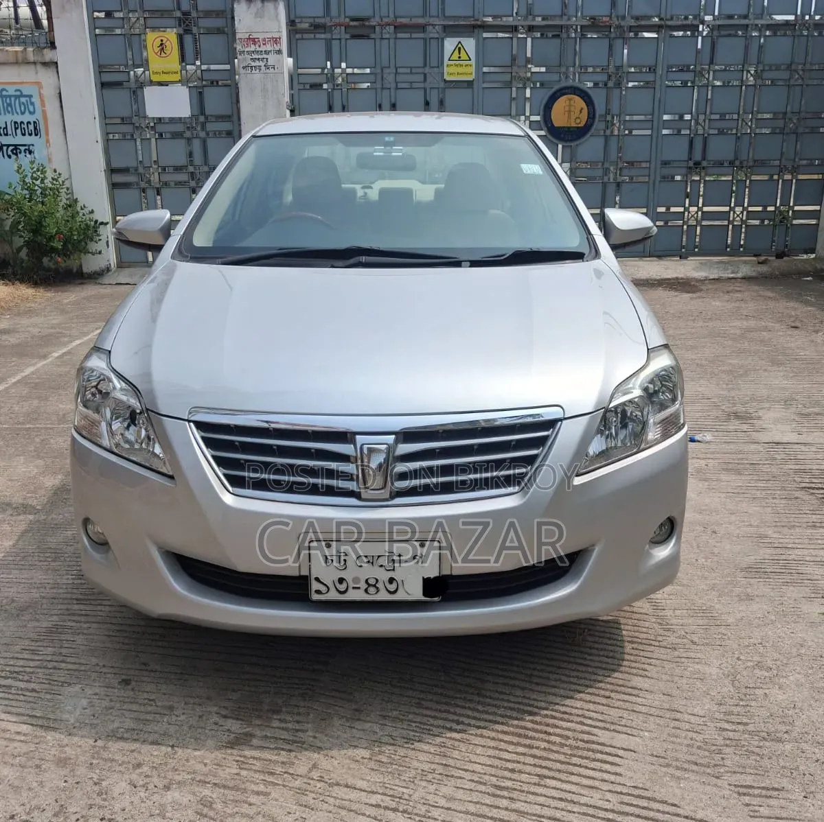 Toyota Premio 1.5 Front-Wheel Drive 2013 Silver