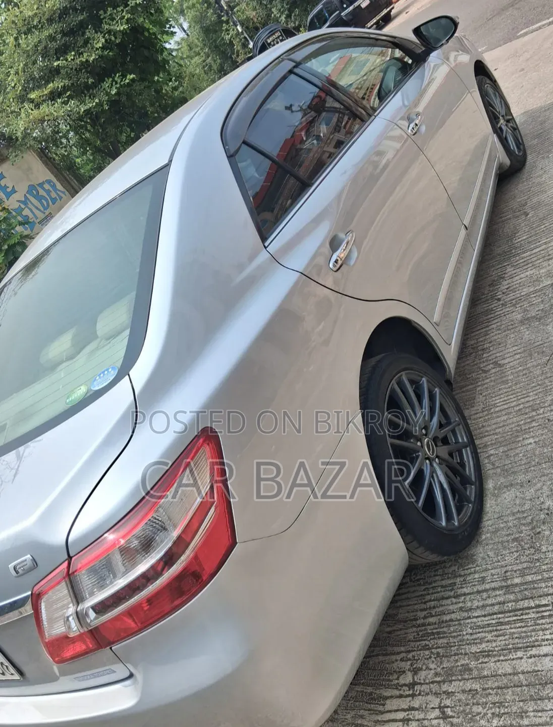 Toyota Premio 1.5 Front-Wheel Drive 2013 Silver