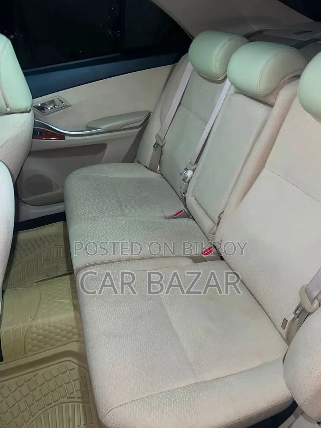 Toyota Premio 1.5 Front-Wheel Drive 2013 Silver