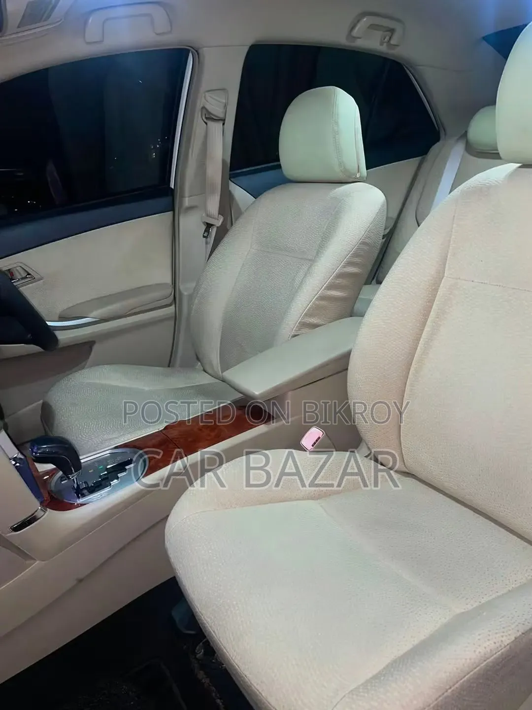 Toyota Premio 1.5 Front-Wheel Drive 2013 Silver