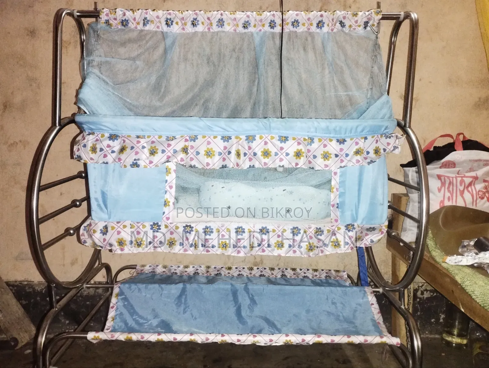 Selling because baby doesn't want to sleep