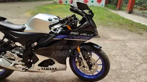 Yamaha R15M 2025 Silver