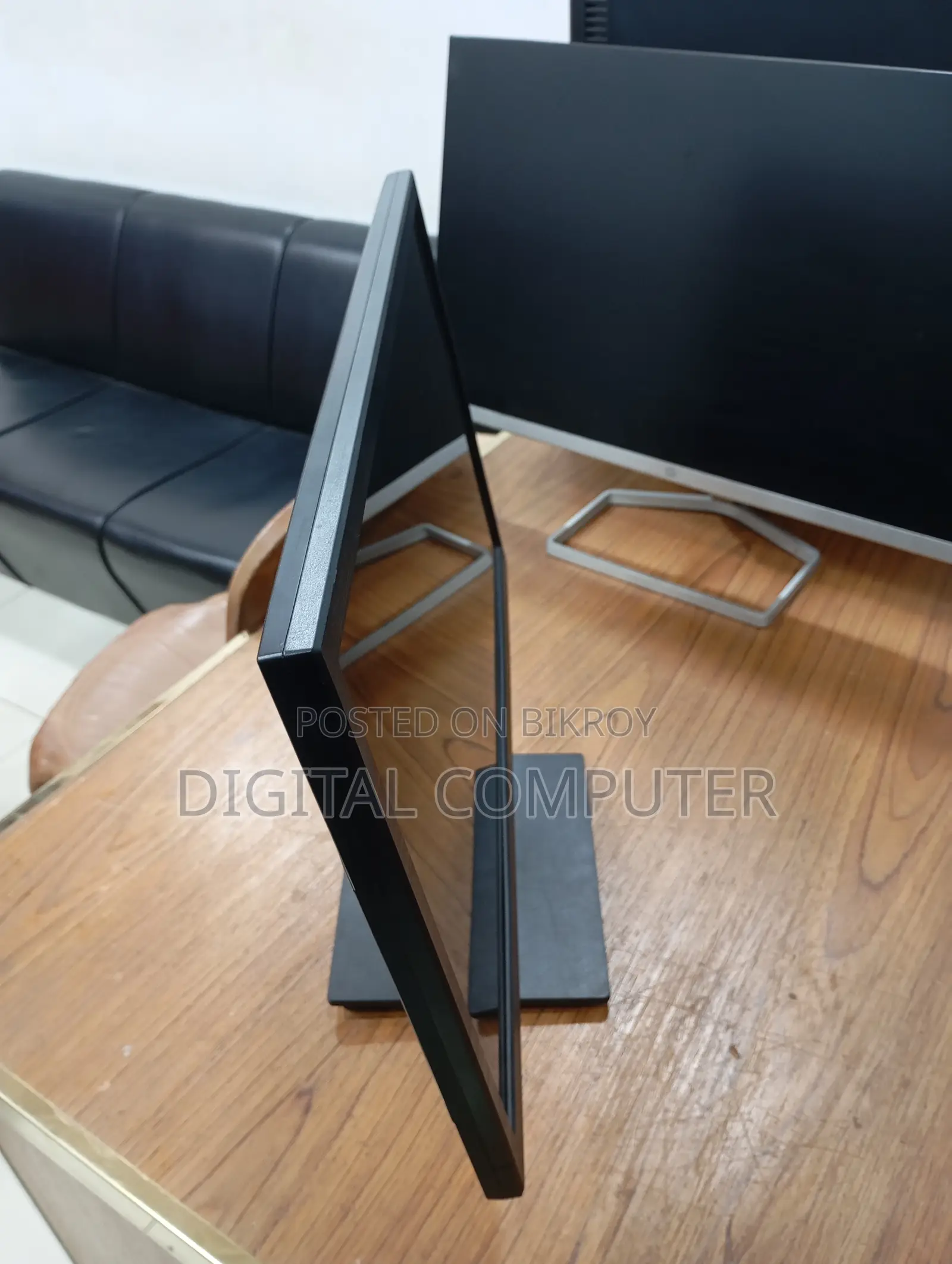 Dell 19 Inch FHD Monitor