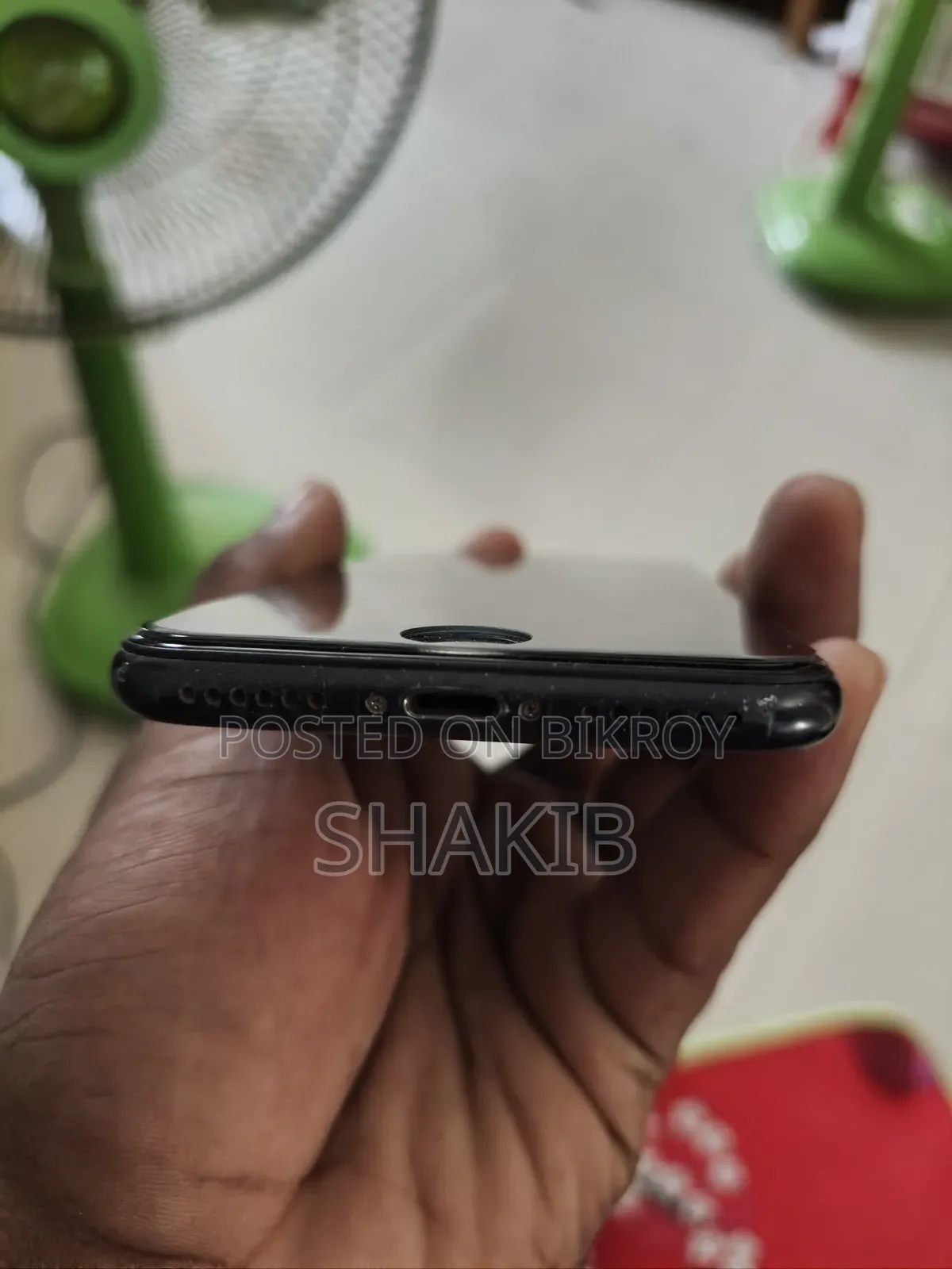 Apple iPhone SE (2020) 64 GB Black
