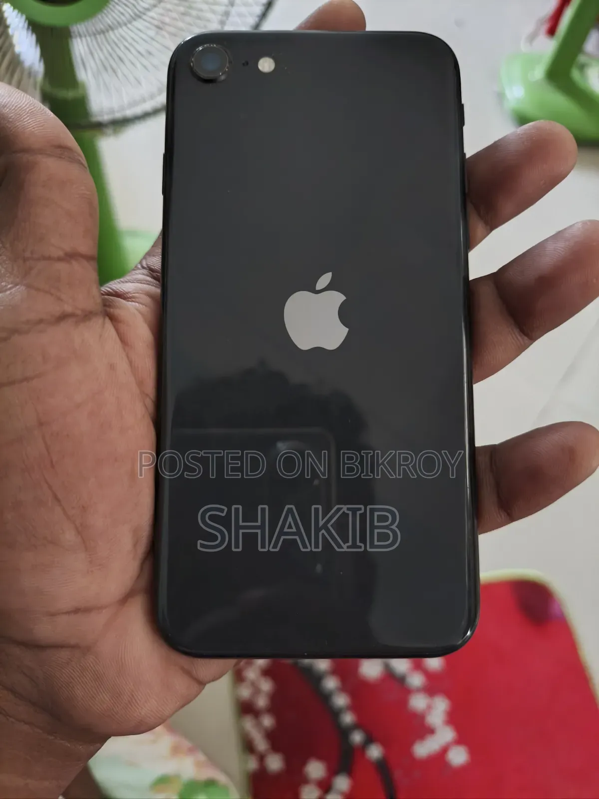 Apple iPhone SE (2020) 64 GB Black