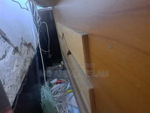 অফিস টেবিল
