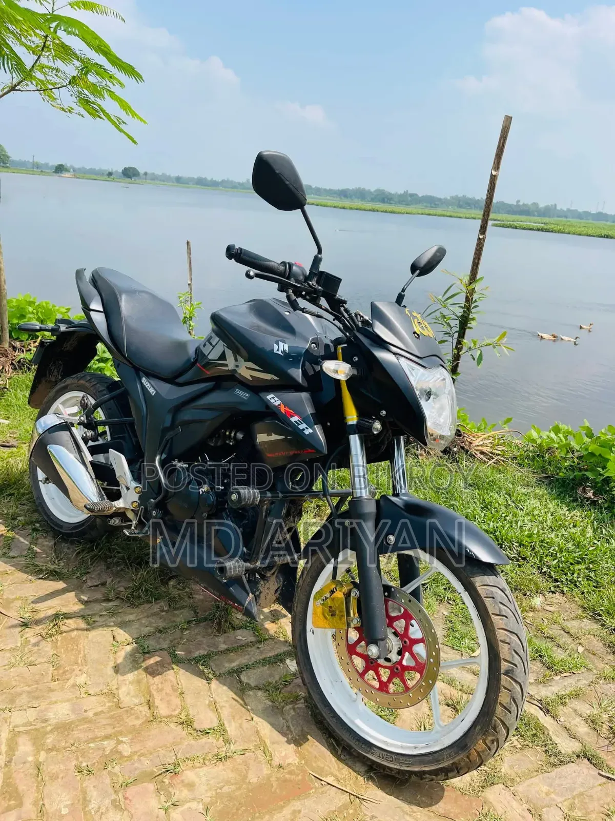 সুজুকি জিক্সার ২০২৩ ব্ল্যাক
