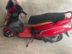 হিরো ম্যাস্ট্রো এজ ১১০ ২০২৫ লাল