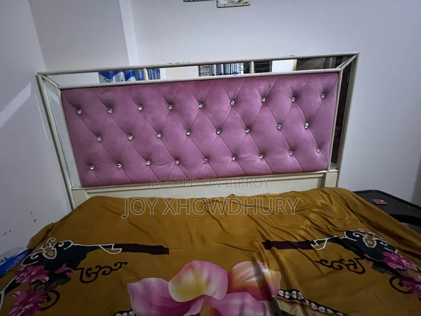 আসালামু আলাইকুম এই খাট টি বিক্রি করা হবে ইমারজেন্সি