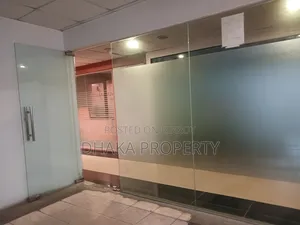 গুলশান এভিনিউতে ১০০০ বর্গফুটের সেমি ফার্নিশড অফিস ভাড়া