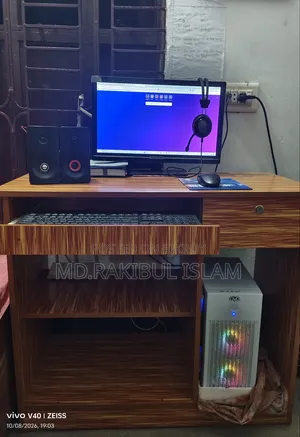 Desktop Computer MSI model 16GB AMD Ryzen 5 SSD 256GB