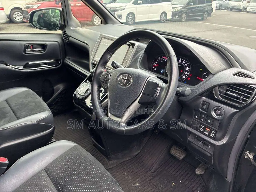 Toyota Voxy ZS Kirameki III 2WD 7-Seater 2021 Black