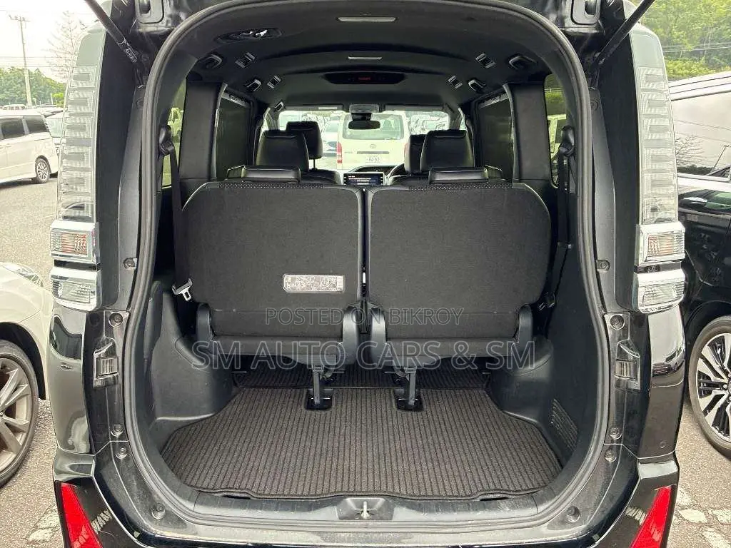 Toyota Voxy ZS Kirameki III 2WD 7-Seater 2021 Black