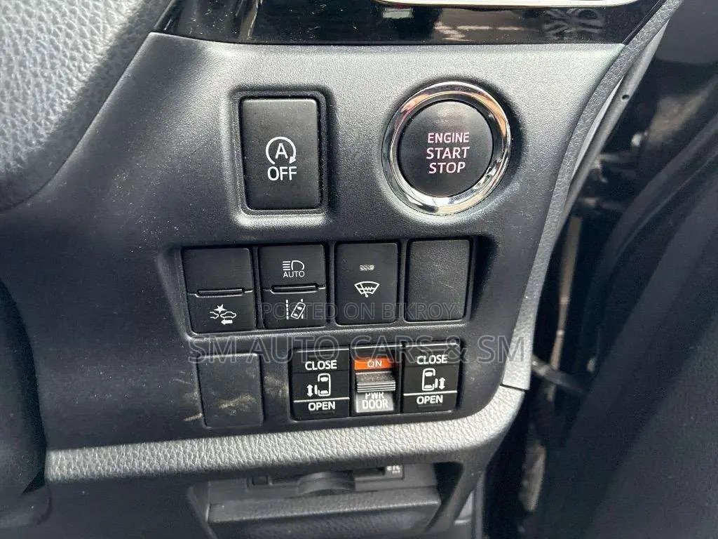 Toyota Voxy ZS Kirameki III 2WD 7-Seater 2021 Black