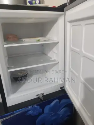 সিঙ্গার ফ্রিজ ১৮০ লিটার ব্লু গ্লাস