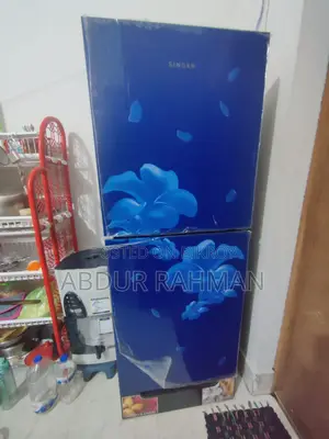 সিঙ্গার ফ্রিজ ১৮০ লিটার ব্লু গ্লাস