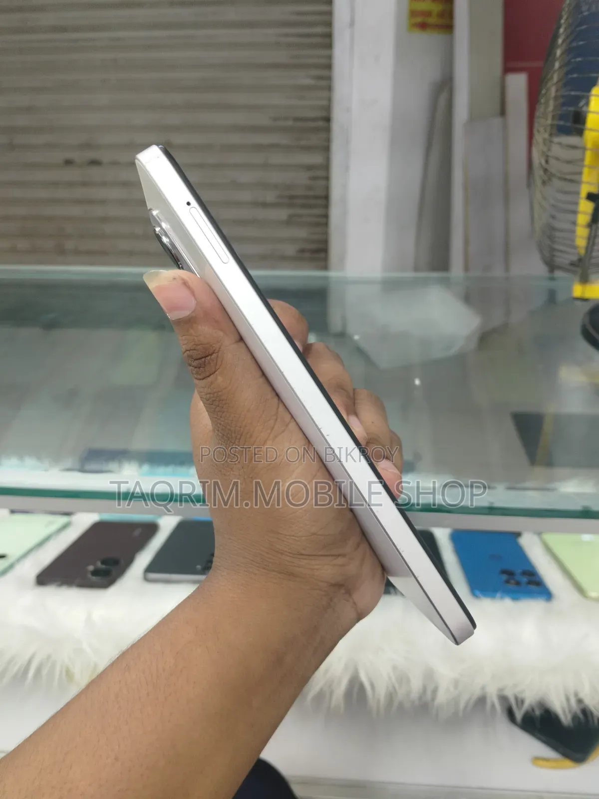 Vivo Y19s 128 GB White