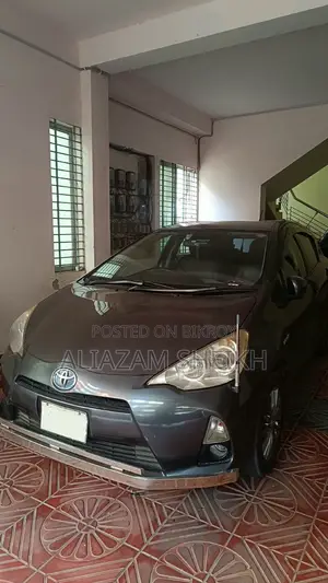 Toyota Aqua S 2014 Gray