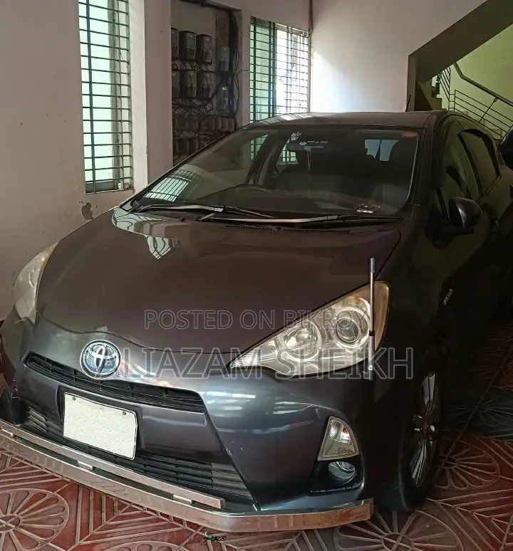 Toyota Aqua S 2014 Gray