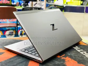 Laptop HP ZBook Firefly 14 G7 16GB Intel Core i5 SSD 512GB