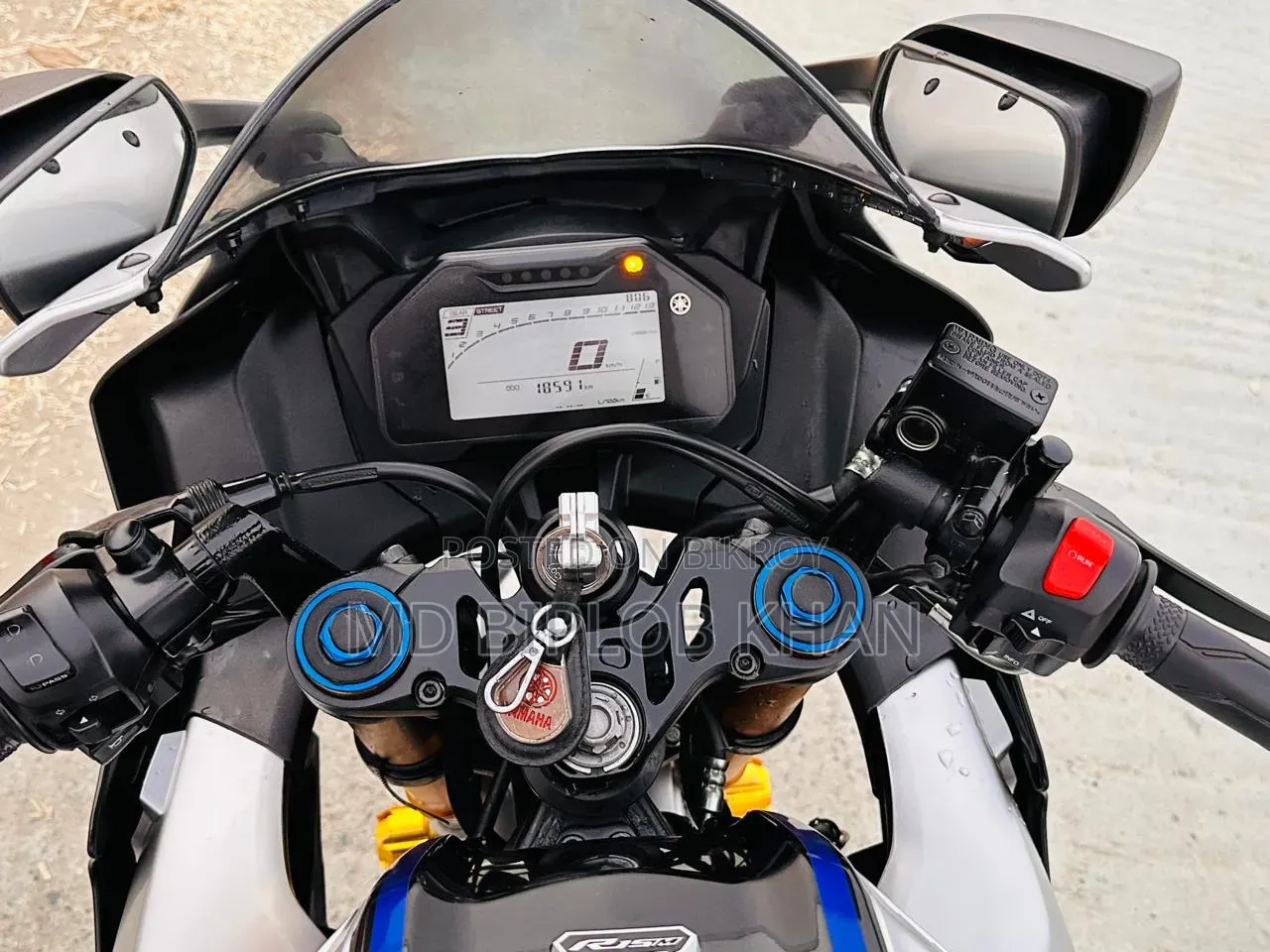 New Yamaha R15M 2024 Silver
