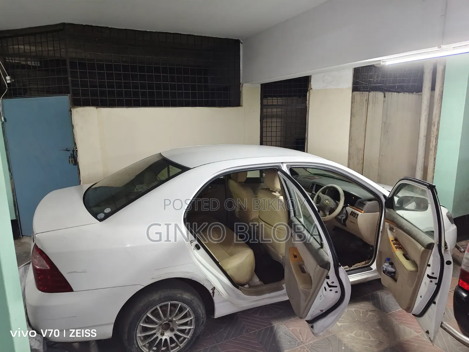 Toyota Corolla 2004 White