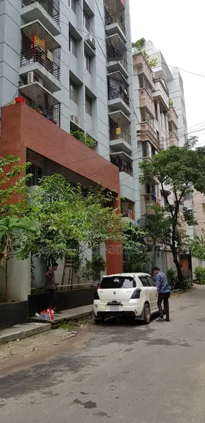 বসুন্ধরায় এইচ-ব্লক [দক্ষিণমুখী] প্লট বিক্রয়