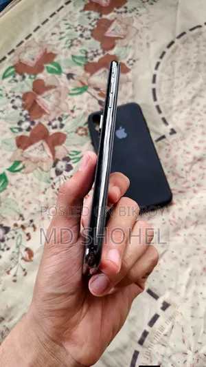 অ্যাপল আইফোন এক্সএস ৬৪ জিবি ব্ল্যাক