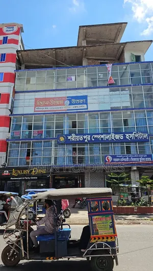 শরিয়তপুর সদরে ৬ তলা কমার্শিয়াল বিল্ডিং বিক্রি হবে